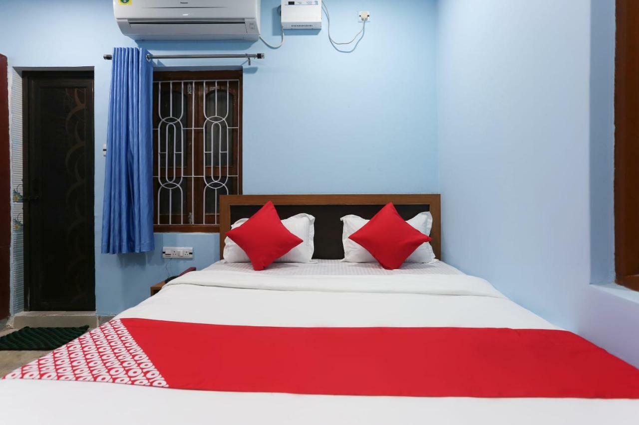 Vaccinated Staff- Oyo 45958 New Castle Inn Μπουμπάνεσβαρ Εξωτερικό φωτογραφία